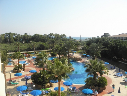Nissiana Hotel & Bungalows