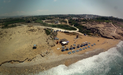 Пляж Sandy Beach в районе Хлорака-Лемпа 