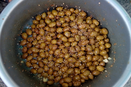 Солёные оливки