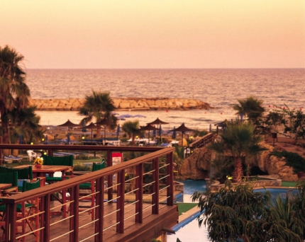 Отель Lordos Beach в Ларнаке