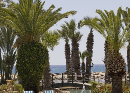 Отель Sandy Beach в Ларнаке