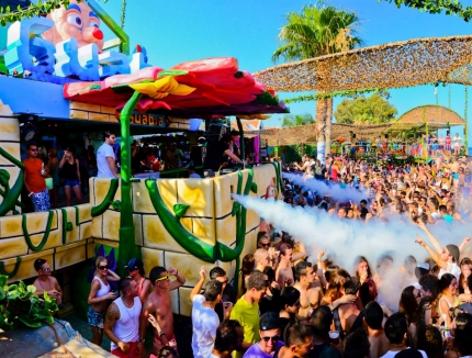 Guaba Beach Bar в Лимассоле. Фото с сайта www.guababeachbar.com