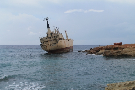 Морские пещеры в Пейе